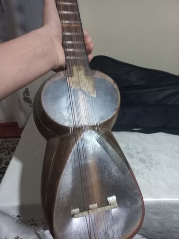 ucuz nagara: Tar – 9 simli, klassik Azərbaycan tarı - Korpus: ənənəvi iki gövdəli