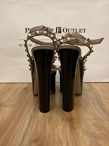 outlet: Valentino Garavani “Rockstud” platform topuqlu ayaqqabılar - Model — 4