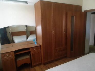 аренда парикмахер: 100 м², 3 комнаты, Бронированные двери, Забор, огорожен, Теплый пол