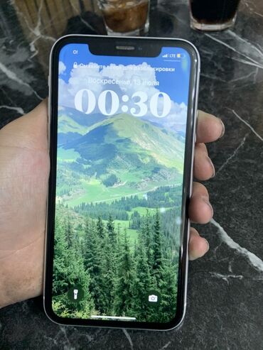 чехол для наушник: IPhone Xr, Б/у, 128 ГБ, Белый