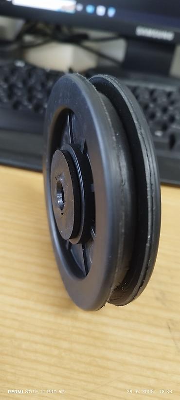 Sobni bicikli: Remenice-koturače bez i sa ležajem. Imam još pozicija za teretana — 1