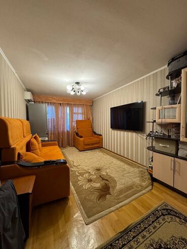 5 микрорайон квартиры: 2 комнаты, 43 м², 104 серия, 4 этаж, Косметический ремонт
