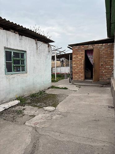 Продажа коттеджей и домов: Продам дом,Кара-Балта. ЕСТЬ ТОРГ. Две комнаты Большая кухня Гараж at lalafo.kg — 3 Продажа коттеджей и домов: Продам дом,Кара-Балта. ЕСТЬ ТОРГ. Две комнаты Большая кухня Гараж — 3