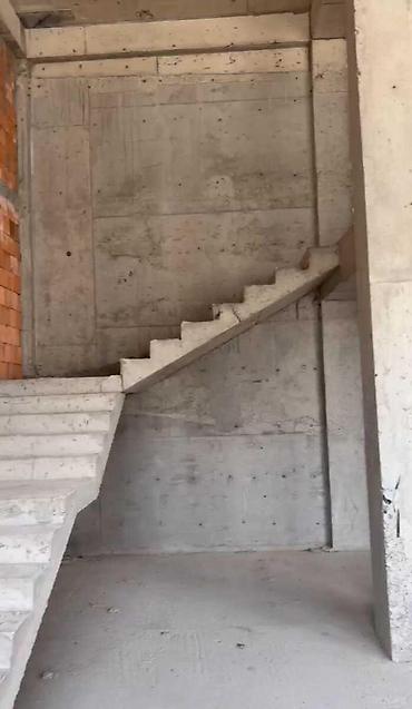 caravan satışı: Satılır obyekt 113 m², Ağ şəhər q. 1 250 000 AZN 113 m² Sahə Çıxarış — 8