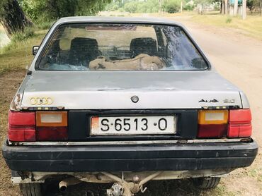 хундай машина: Audi 80: 1990 г., 1.8 л, Механика, Бензин, Седан