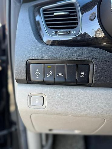 Kia: Kia Carnival: 2019 г., Минивэн — 9