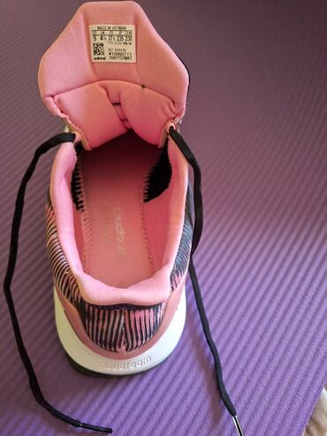 Women's Sneakers and athletic shoes: Zenske patike ADIDAS original br.37 Originalne zenske patike ADIDAS — 9