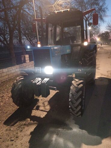 Traktorlar: Traktor Belarus (MTZ) 82.1, 2009 il, 82 at gücü, motor 8.2 l, İşlənmiş — 8