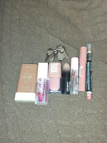 Kosmetik dəst – neytral/çəhrayı tonlarda Tərkib: - T.G. for ever