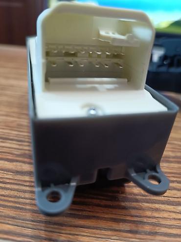 Другие детали салона: Новый блок управления стеклоподъемниками на Toyota Corolla 3 г — 12