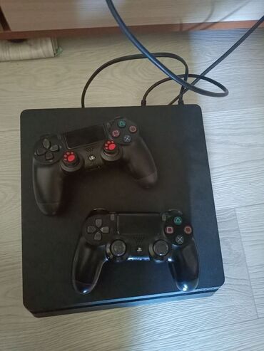 PS4 (Sony PlayStation 4): Sony ps 4 1 tb с играми срочно!!!Работает без нареканий ремонту не