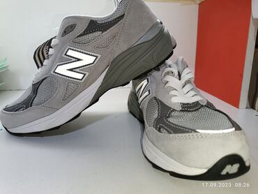 new balance обувь: Фирменный 40-размер качество супер. Новый срочно сатылат, кызыккандар