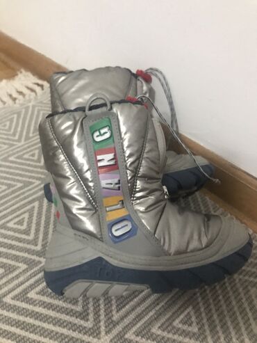 Ostala dečija obuća: Olang Cizmice za zimu, nepromocive 27-28 velicina dvobroj Cizmice — 1