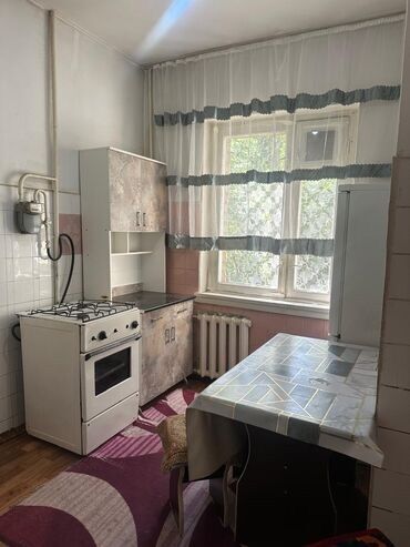 аренда квартиры в бишкеке на длительный срок: 2 бөлмө, Кыймылсыз мүлк агенттиги, Чогуу жашоосу жок, Толугу менен эмереги бар