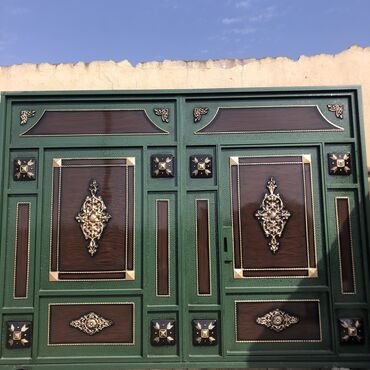 Həyət darvazaları: Salam qiymetler 650manatdan başlayır.Darvazalar rusiya i̇stehsalı olan — 51