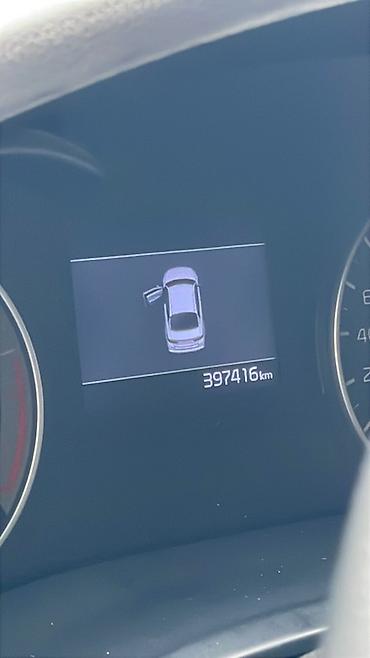 kaiyi e5: Kia K5: 2018 г., Автомат, Седан — 6