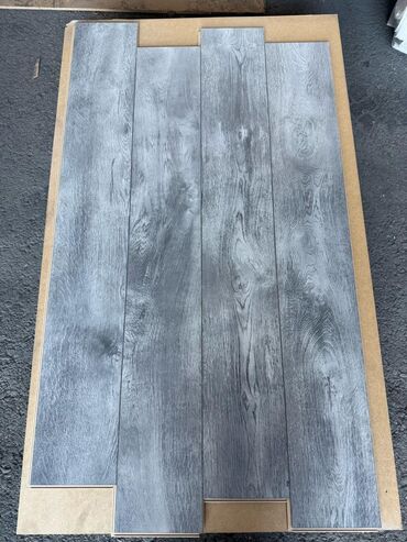 Laminat: Salam laminatlarimiz 31 32 33 klass olmagala hər rəg secimi var 250 yə — 2