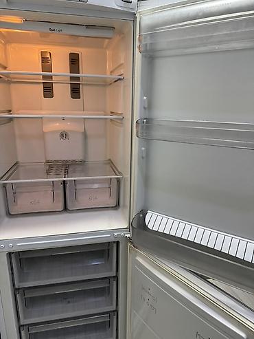 Продается абсолютно рабочий Холодильник Hotpoint-Ariston