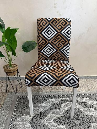 Prekrivači za nameštaj: Navlake za stolice – elastične, perive, dekorativne Opis: - — 2