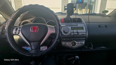 авто из германии в бишкек: Honda Jazz: 2006 г., 1.3 л, Механика, Бензин, Хэтчбэк