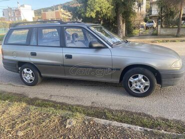 Opel Astra: 1.4 l | 1996 year | 299000 km. MPV