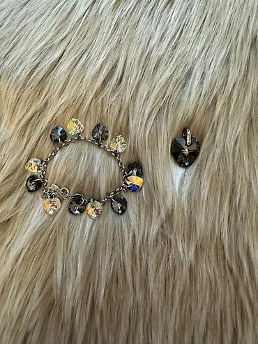 Aksesuarlar: Gumushdur . Swarovski daslar - Tərkib: metal zəncir qolbaq və ürək — 2