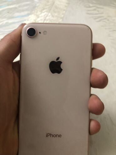 Apple iPhone: IPhone 8, Б/у, 256 ГБ, Золотой, 79 %
