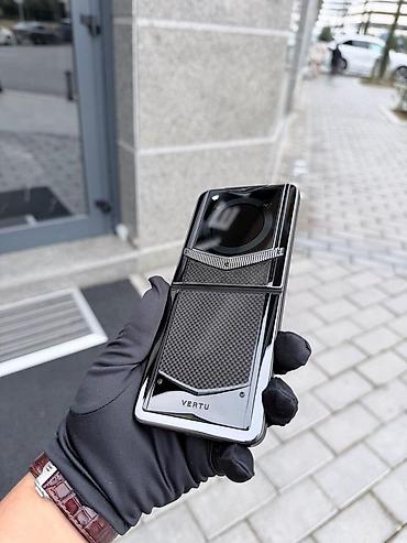 ipon 12: Vertu 512 GB — 7