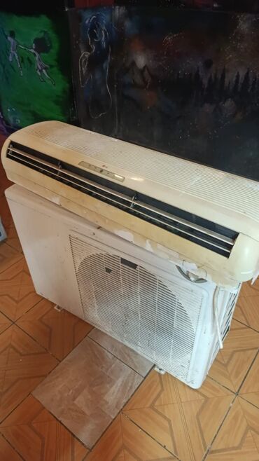 Kondisionerlər: Kondisioner İşlənmiş, 100-dən çox kv. m, Kredit yoxdur