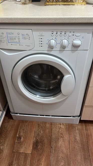 чесальная машина для шерсти: Кир жуучу машина Indesit