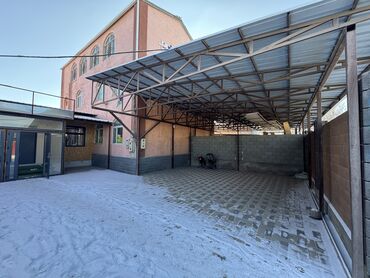 сдаю квартиру 20000: 900 м²
