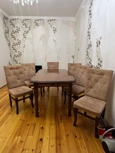 seyf qapi islenmis: Stol stul satilir tecili 300 azn. Açılır . Xirdalan Aaff park💫dilek