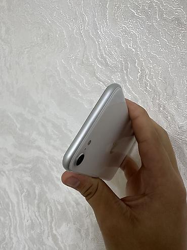 apple ipad 8: IPhone SE 2022, 256 GB, White Titanium, Face ID, Simsiz şarj, Zəmanət — 6