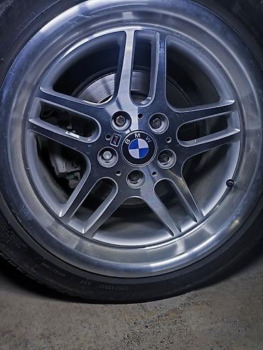 диски 16 железные: Литые диски BMW 37 стиль + шины Michelin разнаширокий - Оригинальные — 1