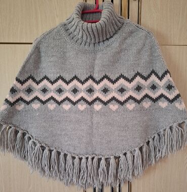 patike role: H&M, Poncho, 140-146