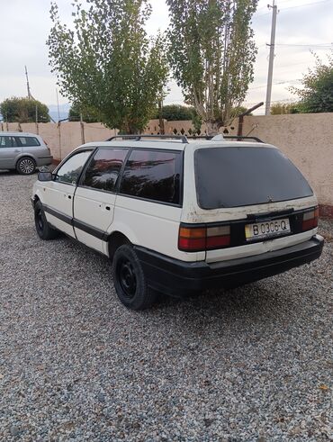 Volkswagen: Volkswagen Passat: 1992 г., 1.8 л, Механика, Бензин, Универсал