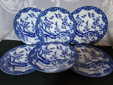 Kuhinjski setovi: Japanski porcelanski tanjiri,rucno oslikani 1950g+. Japanski desertni — 3