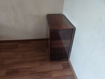 металлические шкафы для документов в бишкеке: Письменный стол, Б/у, Дерево