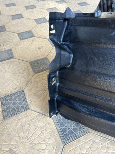 Подкрылки, брызговики, защита днища: Подкрылок Передний левый Toyota, 2021 г., Б/у, Оригинал — 3