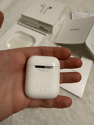 black: Беспроводные наушники-вкладыши, Apple, Airpods 2, Б/у — 5