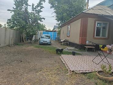 Продажа коттеджей и домов: Продаю дом. По ул Жаштык. Цена договорная. Обращаться по телефону или at lalafo.kg — 4 Продажа коттеджей и домов: Продаю дом. По ул Жаштык. Цена договорная. Обращаться по телефону или — 4