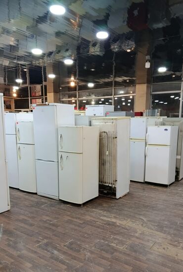 Кухонные вытяжки: Б/у 2 двери Dnepr Холодильник Продажа