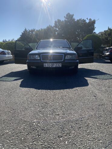 Mercedes-Benz: Mercedes-Benz