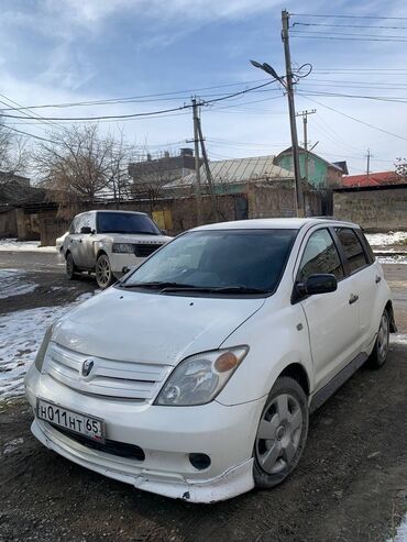 Toyota: Toyota ist: 2003 г., 1.5 л, Автомат, Бензин, Хэтчбэк