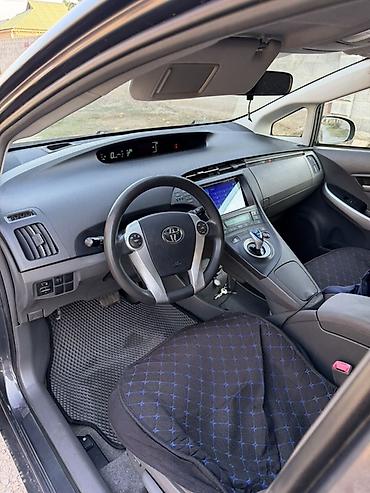 Toyota: Toyota Prius: 2010 г., 1.8 л, Гибрид, Хетчбек — 10