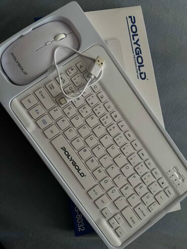 ipad min 5: Bluetooth 'lu klaviş və mouse. Tam işlək vəziyyətdədir. Max 3, 4 dəfə