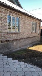 западный дом: Дом, 90 м², 4 комнаты, Собственник, Старый ремонт