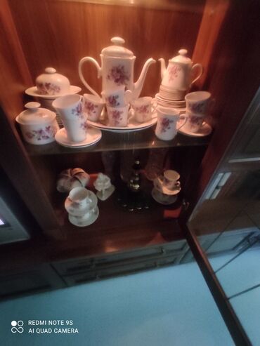 деревяная посуда: Сервиз чайно-кофейный на 12 персон /пр-во Германия/.В наличии 3 вида