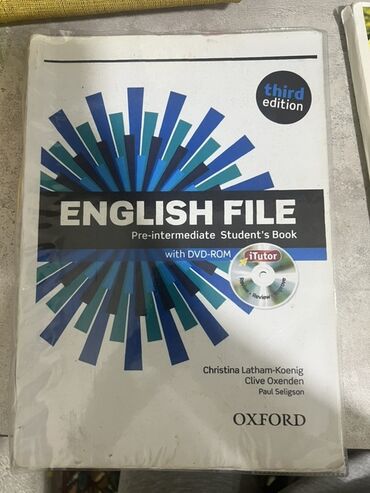 Иностранные языки: English File. Pre-intermediate Student’s Book (Third edition) —