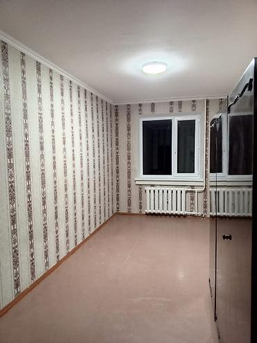 Квартиры: 3 комнаты, 70 м², 10 мкр 2 этаж, Косметический ремонт — 3